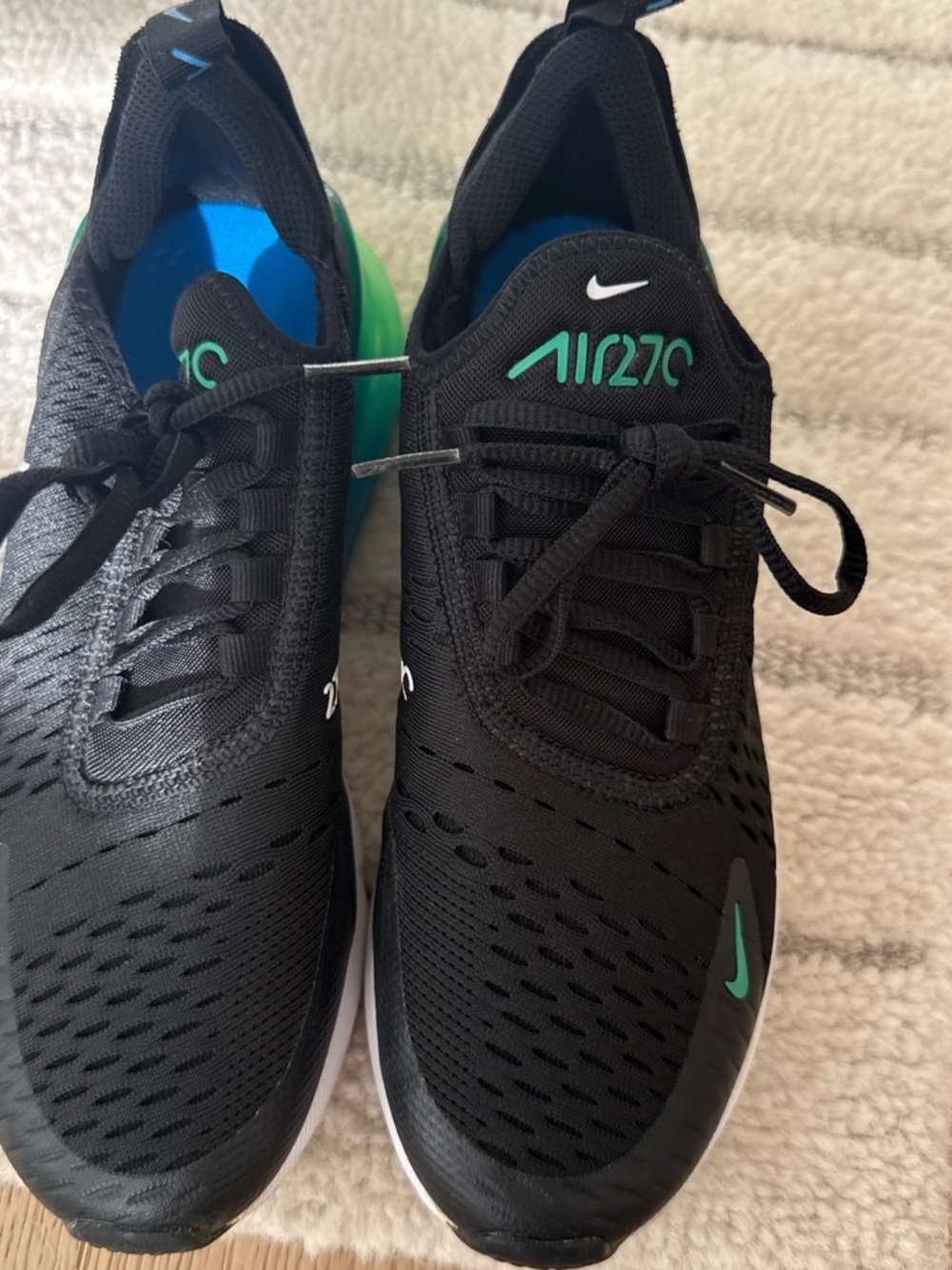Nike Air270 Big kids Black with Teal Accents Sneakers big kids 5.5 /ladies 7